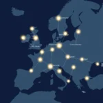 Mapa Europy z zaznaczonymi punktami oświetlonymi na żółto, połączonymi białymi liniami, wskazującymi na sieć powiązań między lokalizacjami.